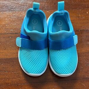 Target Cat & Jack Aqua Blue Kids Water Shoes size 7 toddlers